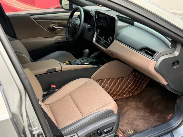Lexus ES — Фото автомобиля 6