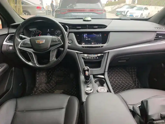 Cadillac XT5 — Фото автомобиля 13