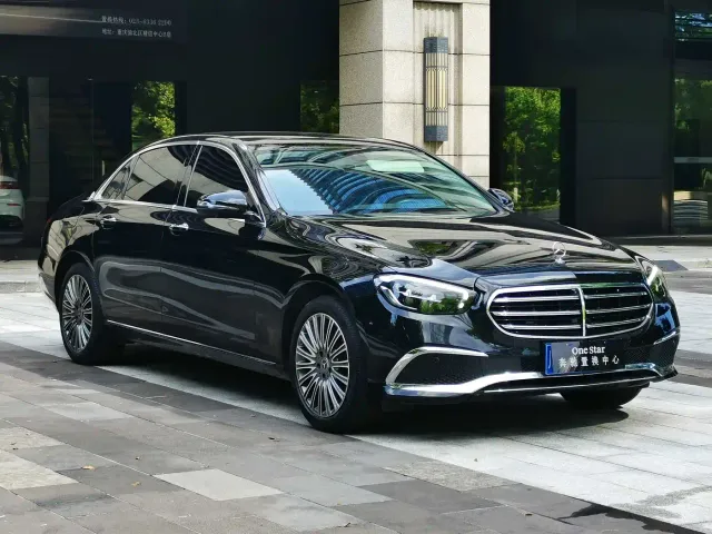 Mercedes-Benz E-Class — Фото автомобиля 4