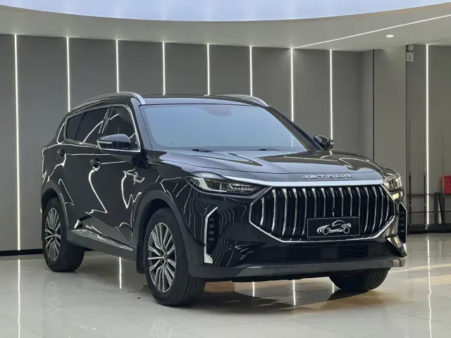 Jetour X70 Plus — Фото автомобиля 3