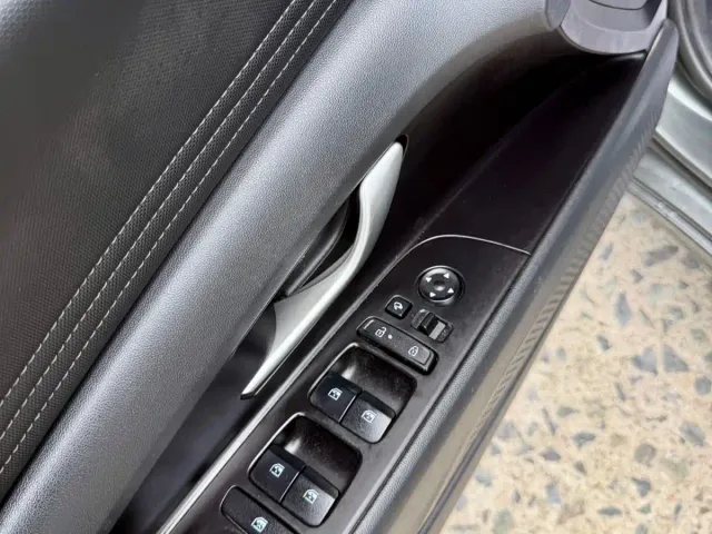 Hyundai Elantra — Фото автомобиля 16