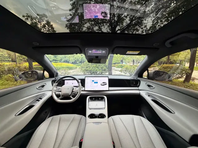 BYD Sealion 06 — Фото автомобиля 7