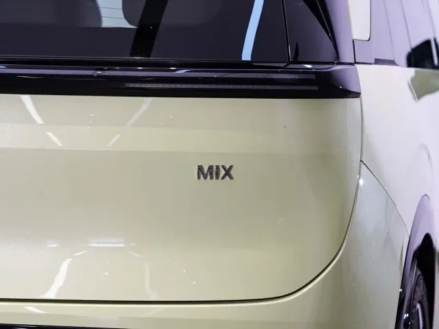 Zeekr Mix — Фото автомобиля 11