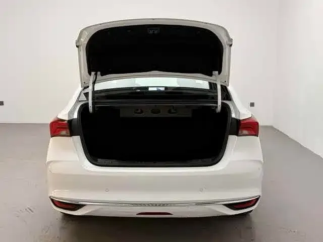 Buick Verano — Фото автомобиля 10