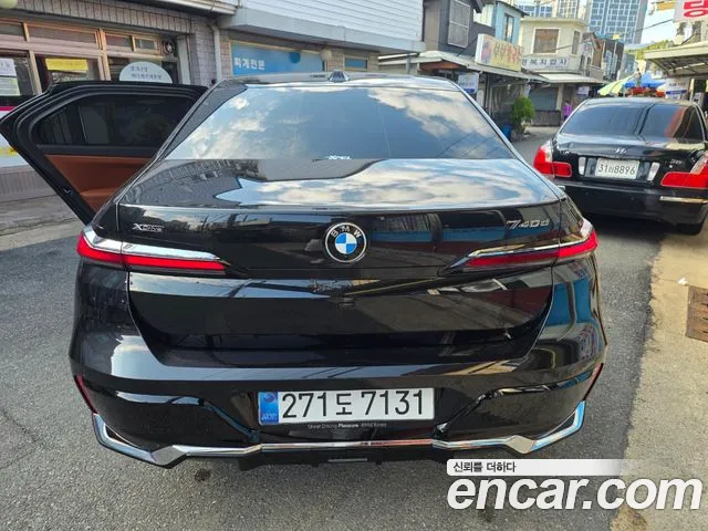 BMW 7 Series — Фото автомобиля 15