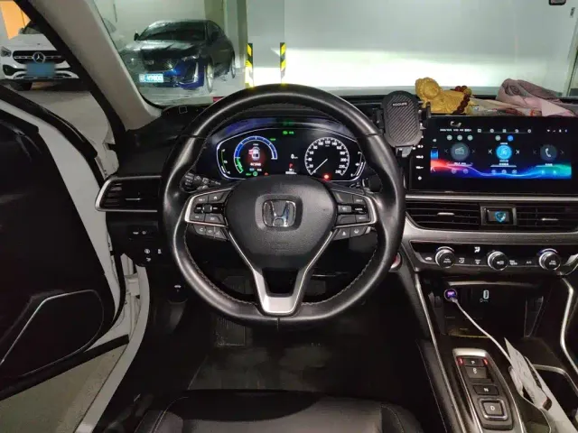 Honda Accord — Фото автомобиля 11