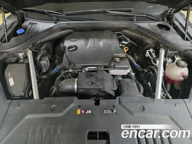 Genesis GV70 — Фото автомобиля 17