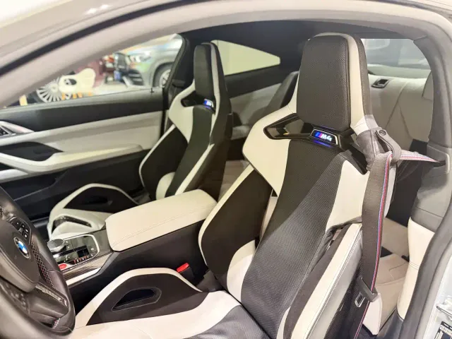 BMW M4 — Фото автомобиля 10