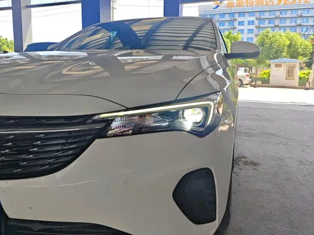 Buick Verano — Фото автомобиля 5