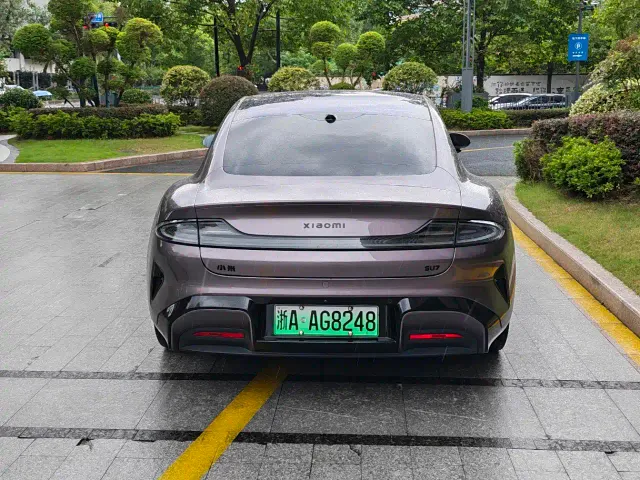 Xiaomi SU7 — Фото автомобиля 8