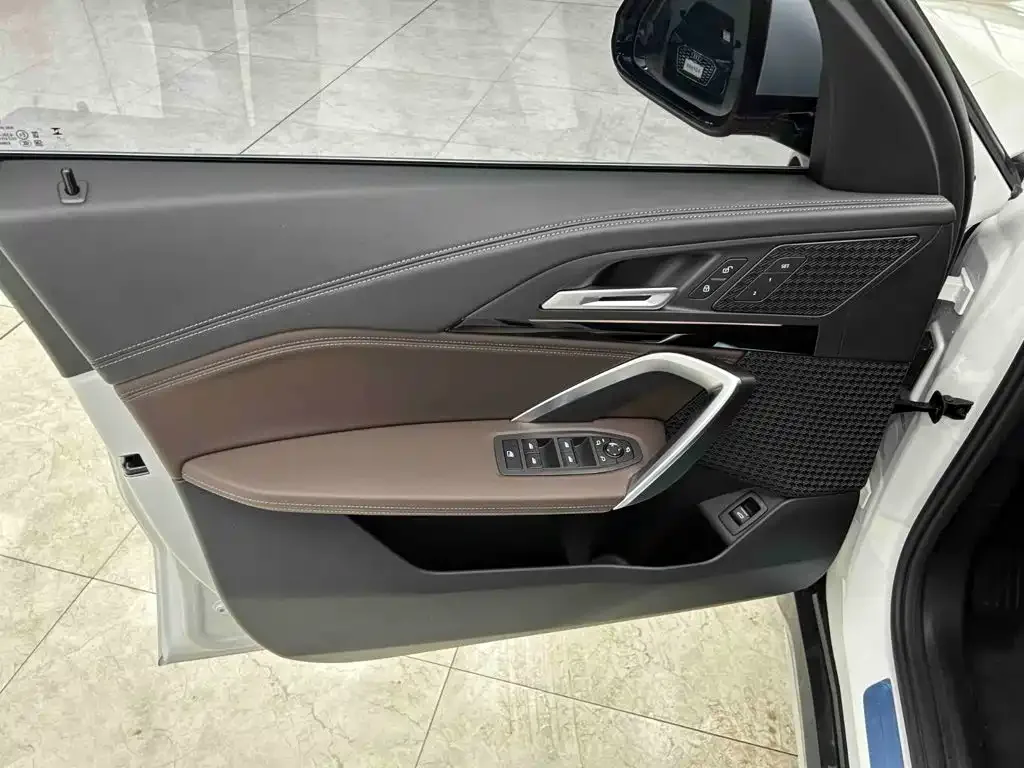 BMW BMW X1 2023 sDrive20Li X Design Package — Фото автомобиля 17