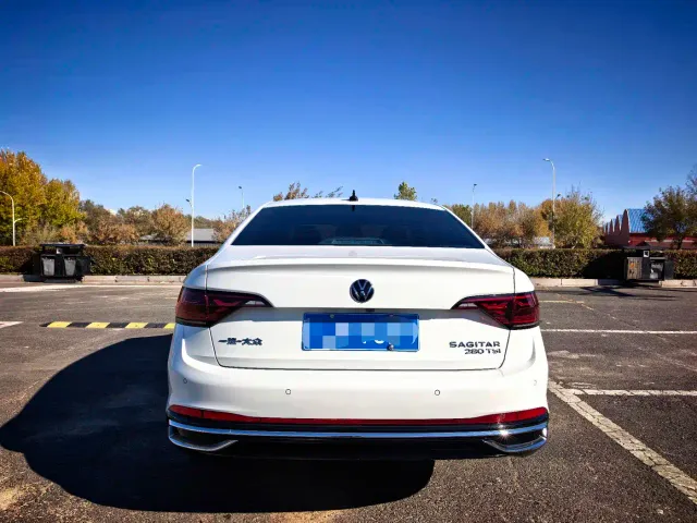 Volkswagen Sagitar — Фото автомобиля 5