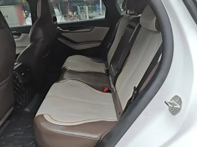 BYD Qin PLUS — Фото автомобиля 16