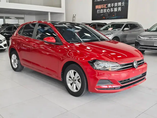 Volkswagen Polo — Фото автомобиля 3