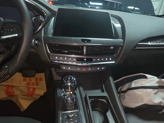Cadillac CT5 — Фото автомобиля 12