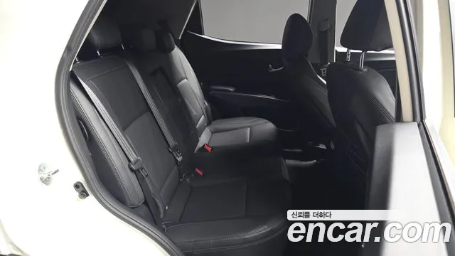 KG_Mobility_Ssangyong TIBOLI Very New Tivoli Бензин 1.5 2WD — Фото автомобиля 12