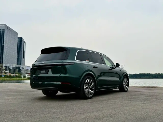 Li Auto L9 — Фото автомобиля 10
