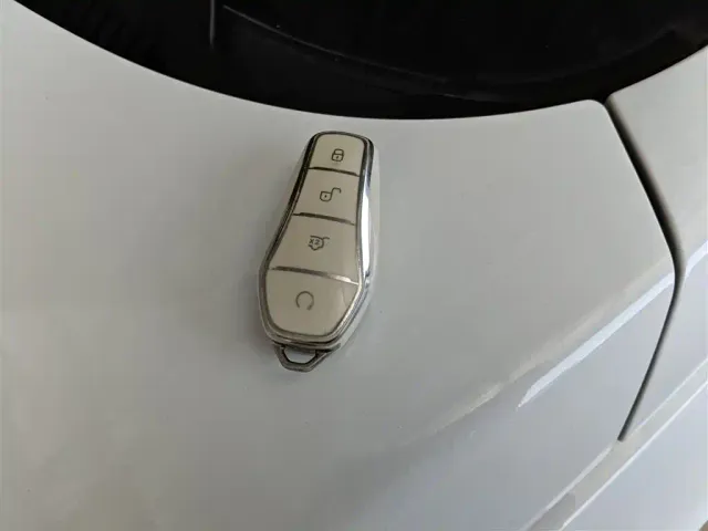BYD Yuan Pro — Фото автомобиля 8