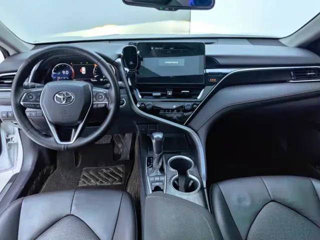 Toyota Camry — Фото автомобиля 12