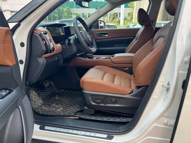Nissan Terra — Фото автомобиля 11