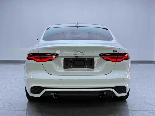 Jaguar XEL — Фото автомобиля 14
