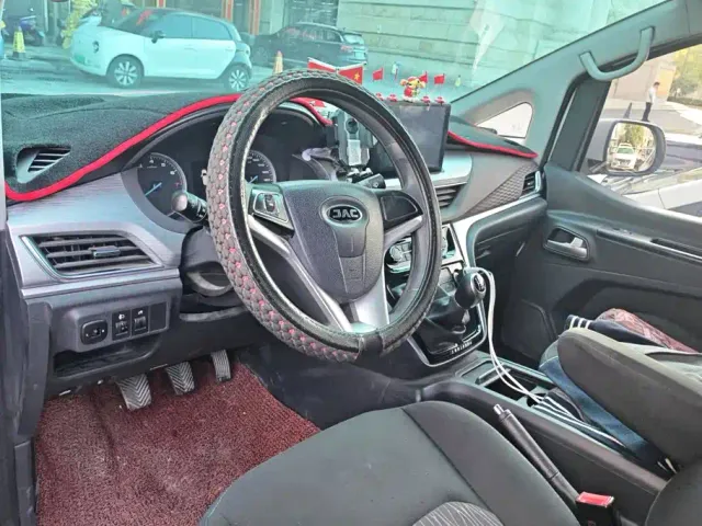 JAC Refine M3 — Фото автомобиля 12