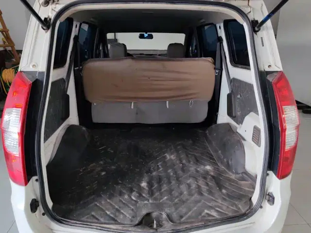 Wuling Hongguang — Фото автомобиля 4
