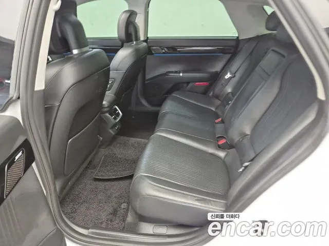 Hyundai Grandeur GN7 — Фото автомобиля 9