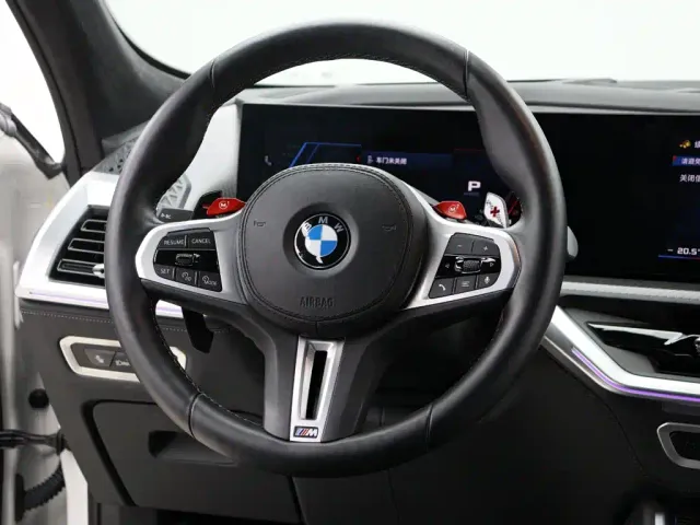 BMW XM — Фото автомобиля 15