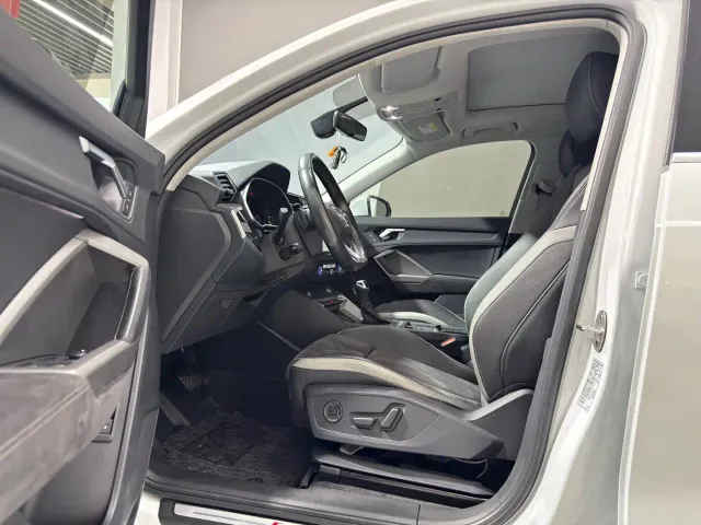 Audi Q3 — Фото автомобиля 4