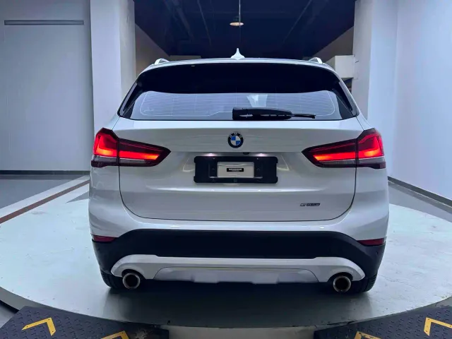 BMW X1 — Фото автомобиля 5