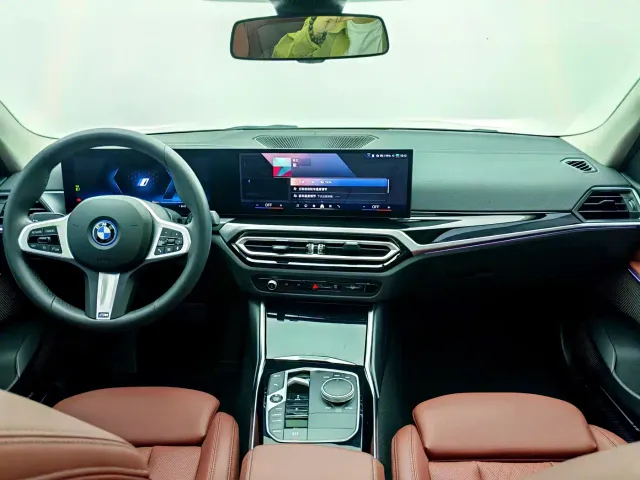 BMW i3 — Фото автомобиля 9