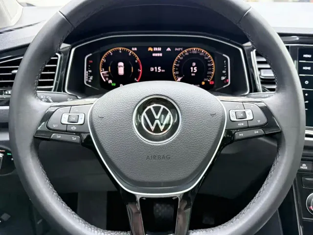 Volkswagen T-Roc — Фото автомобиля 13