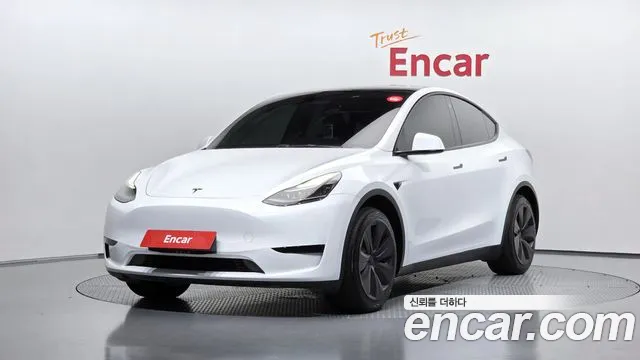 Фотография автомобиля — Tesla Model Y