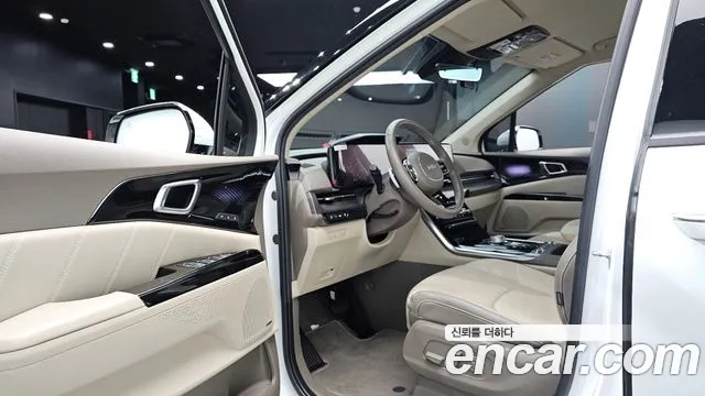 Kia Carnival Generation 4 — Фото автомобиля 15