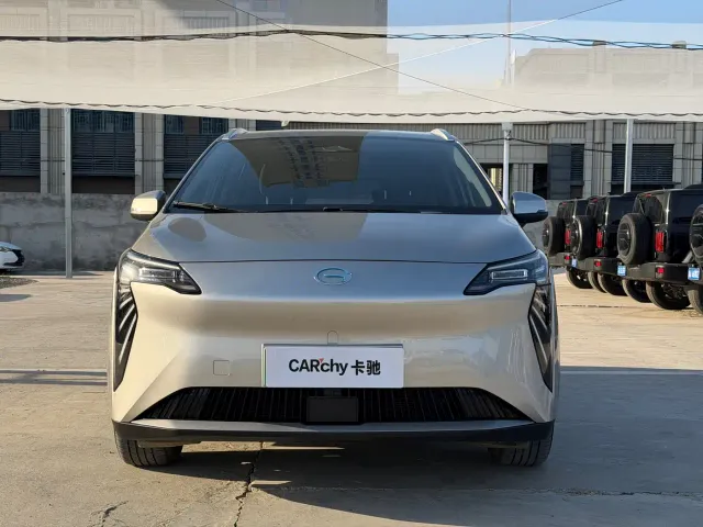 GAC Aion Y — Фото автомобиля 2