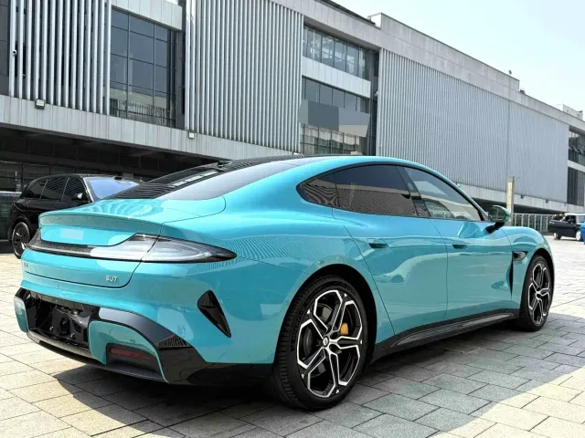 Xiaomi SU7 — Фото автомобиля 9