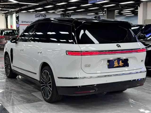 Nio ES8 — Фото автомобиля 5