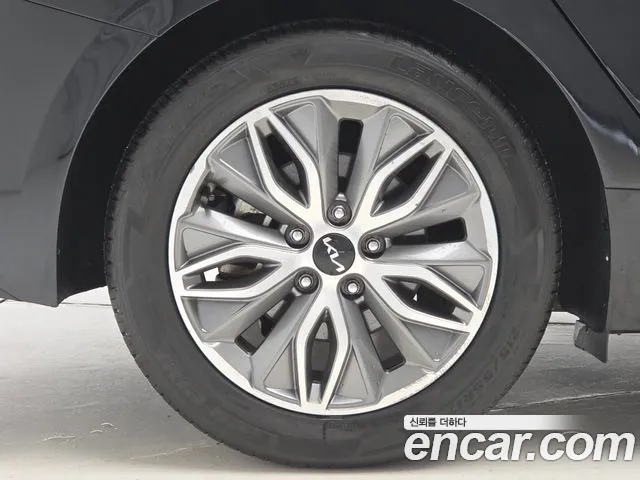 Kia K5 Generation 3 — Фото автомобиля 14