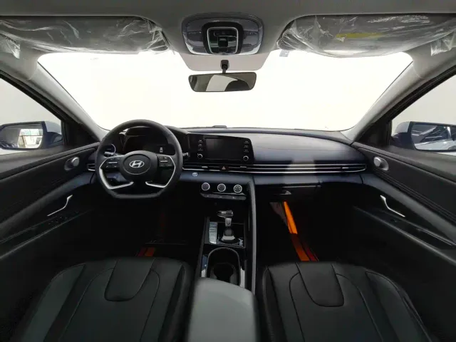 Hyundai Elantra — Фото автомобиля 7