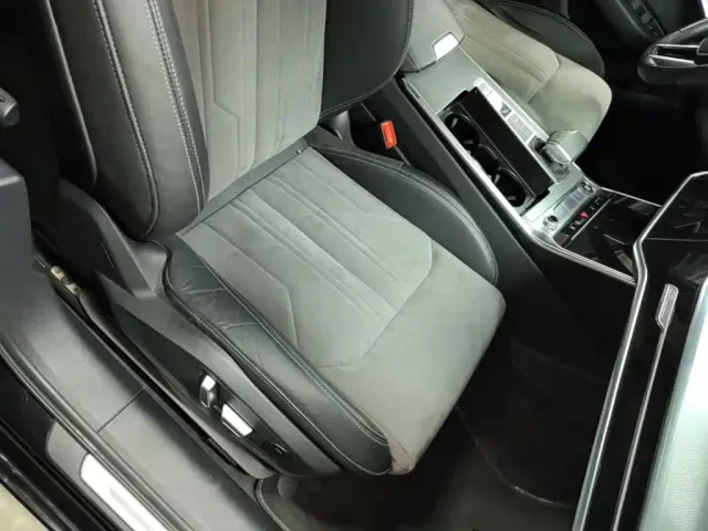 Audi A6L — Фото автомобиля 24
