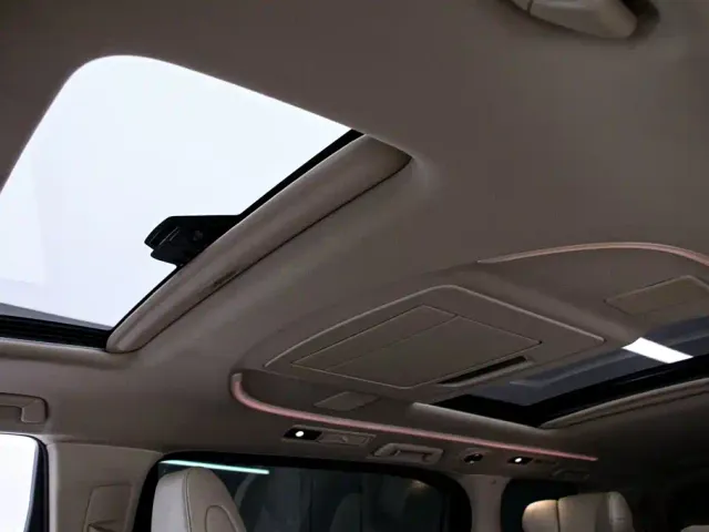 Toyota Vellfire — Фото автомобиля 12