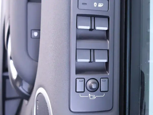 Land Rover Discovery — Фото автомобиля 17