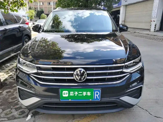 Volkswagen Tiguan L — Фото автомобиля 2