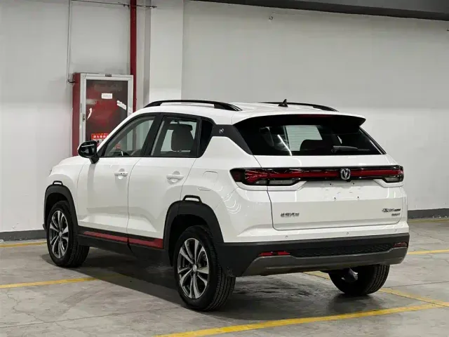 Changan CS35 Plus — Фото автомобиля 4