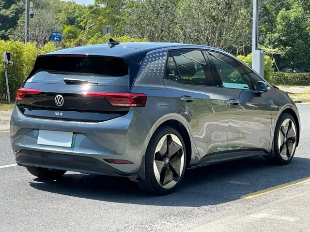 Volkswagen ID.3 — Фото автомобиля 24