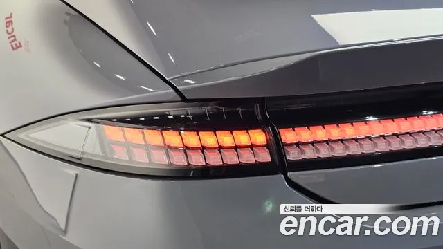 Hyundai Ioniq 6 — Фото автомобиля 8