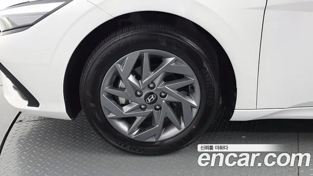 Hyundai Avante CN7 — Фото автомобиля 6