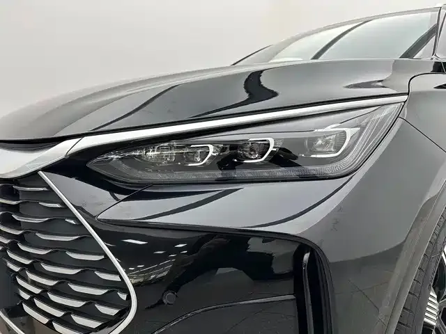 BYD Tang — Фото автомобиля 17