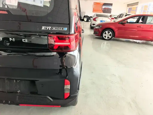 Wuling Hongguang Mini EV — Фото автомобиля 7